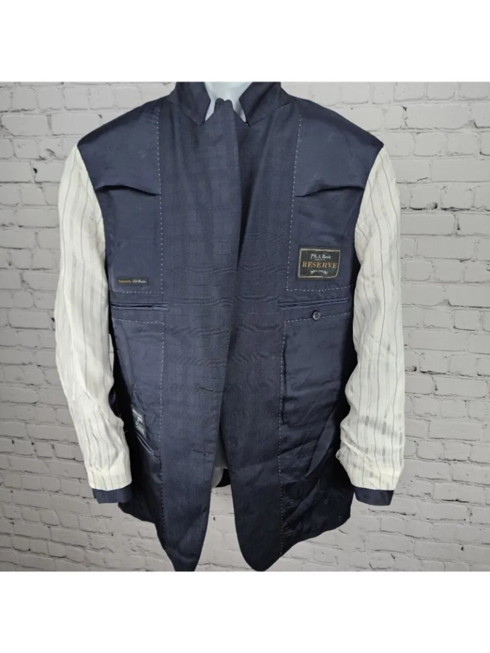 Jos A Bank Reserve Navy 100% Wool Savile Tailored Fit Peak Blazer Sport Coat 41R